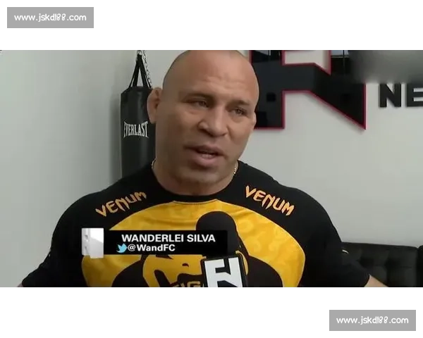 UFC狼人对决猿人终极力量与野性荣耀之战揭秘全面解析史诗级对抗